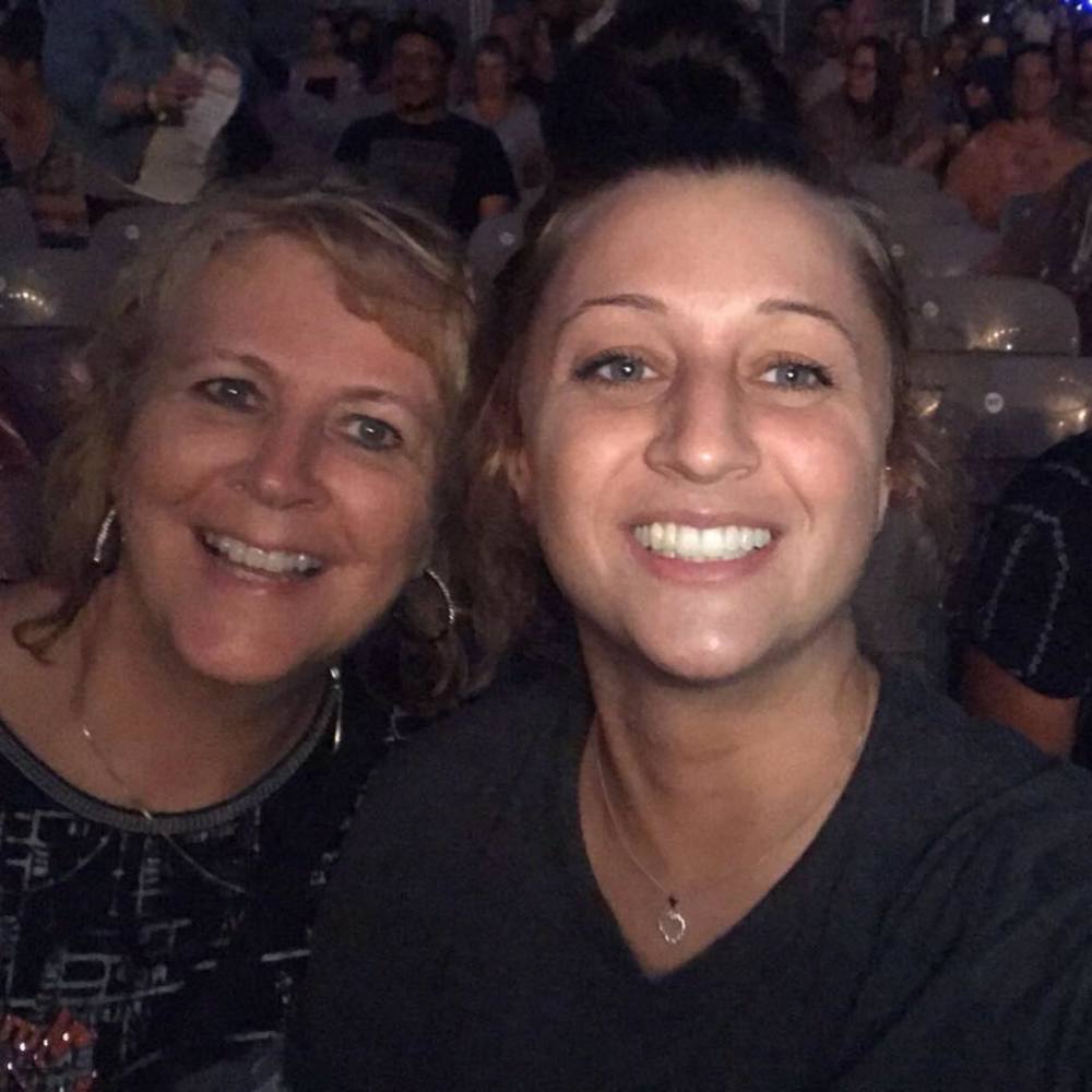 Meet your Posher, Brooke